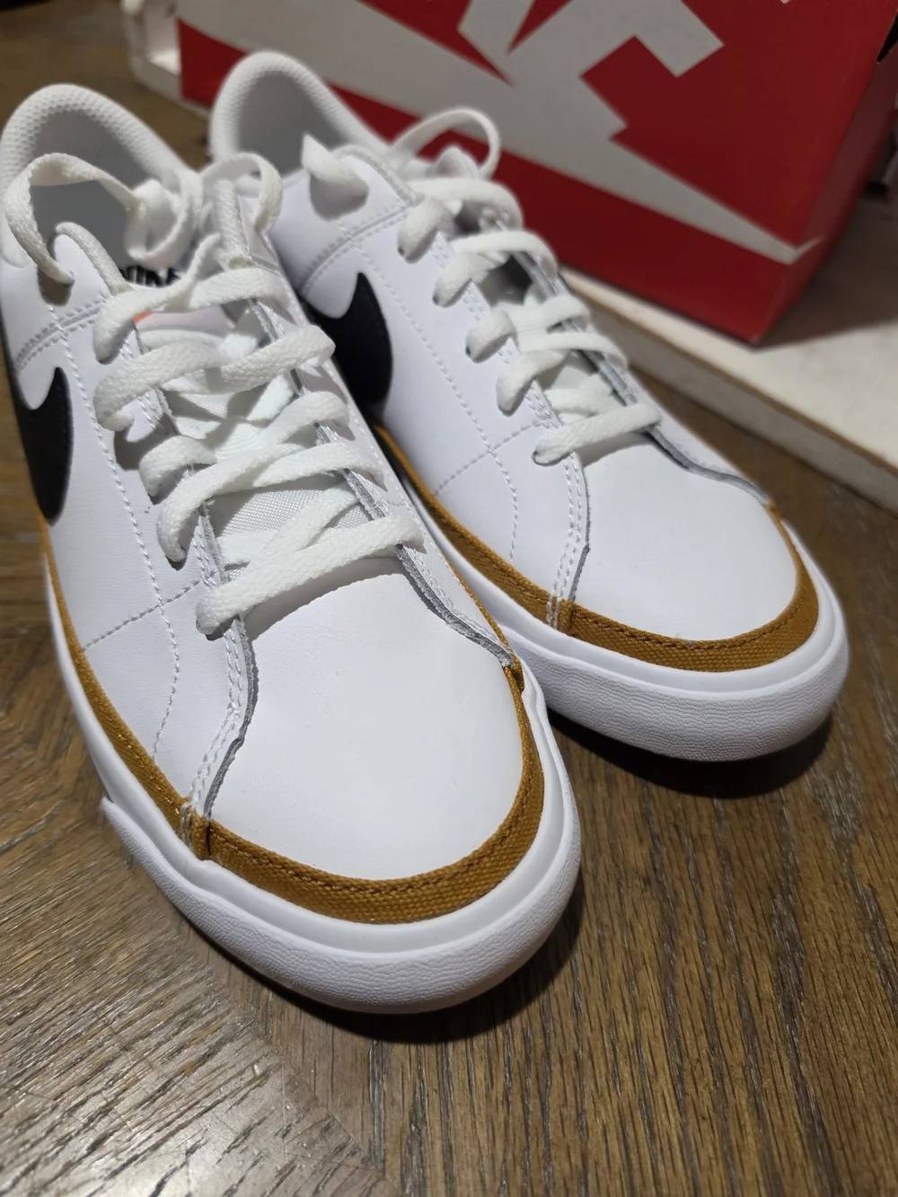 NEW Nike Court Legacy White Low-Top Sneakers Black Swoosh/Gold Trim Size 5Y